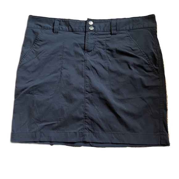 Columbia Dresses & Skirts - 🦈Columbia skort!🦈